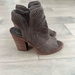 Vince Camuto peep toe  Shootie